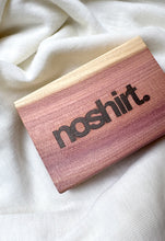 Lade das Bild in den Galerie-Viewer, NoMoth Cedar Wood