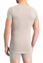 Lade das Bild in den Galerie-Viewer, NOSHIRT original - regular V - invisible khaki - achterkant