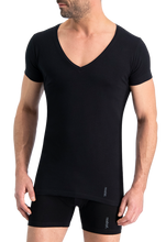 Lade das Bild in den Galerie-Viewer, NOSHIRT original - deep V - zwart