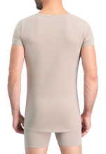 Lade das Bild in den Galerie-Viewer, NOSHIRT performance - regular V - invisible khaki - achterkant